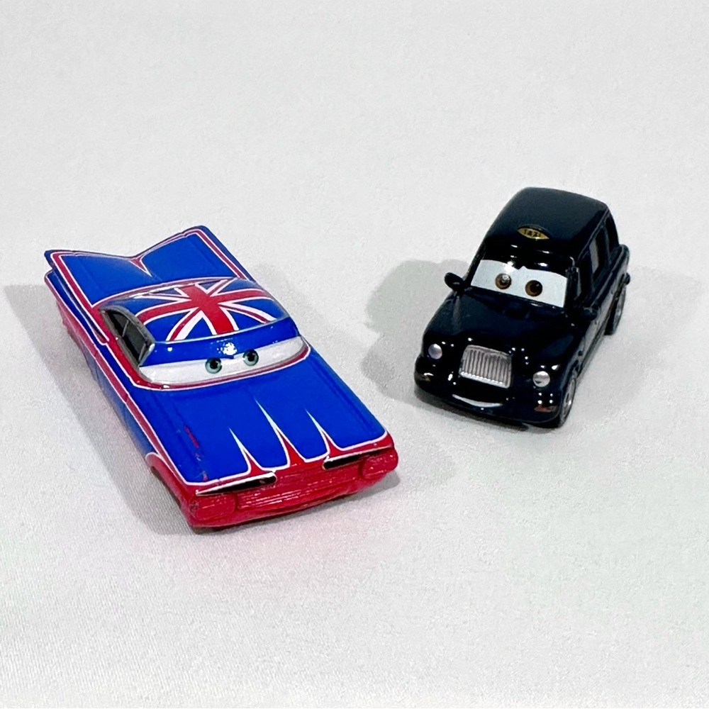 Disney Pixar Cars 2 Union Jack Ramone & Chauncy Fares London Taxi